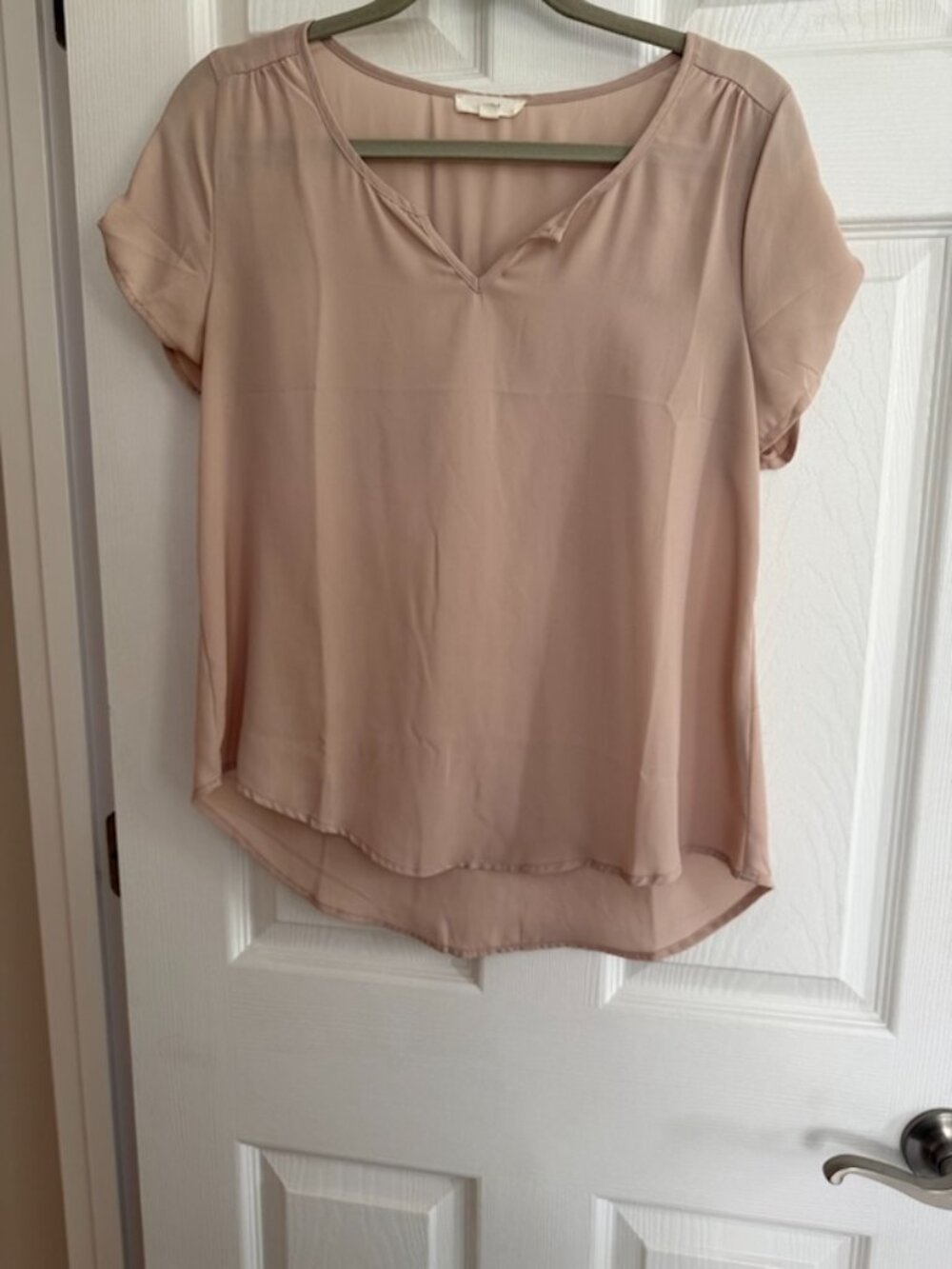 womens short sleeve beige blouse sz M